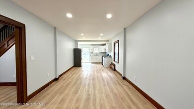 58 Jackson St in Edwardsville, PA - Building Photo - Building Photo