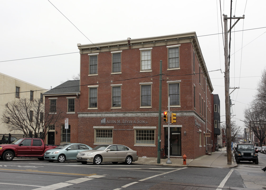 700-702 S 11th St in Philadelphia, PA - Building Photo