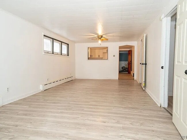 166 Barnard St in Buffalo, NY - Building Photo - Building Photo