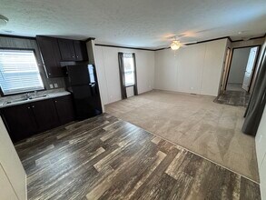 158 Washington in Belleville, MI - Building Photo - Building Photo