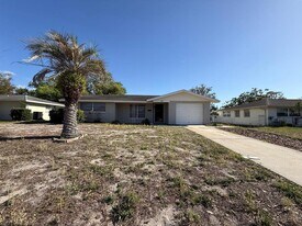 7808 Talisman Dr in Port Richey, FL - Building Photo
