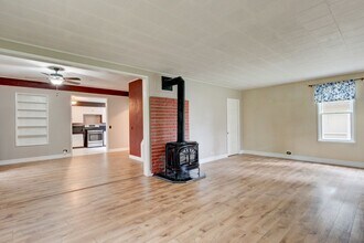 1030 NW Crosby Ave-Unit -1192 NW Crosby Ave in Oak Harbor, WA - Building Photo - Building Photo