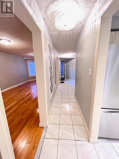 5710 Spangler Dr in Mississauga, ON - Building Photo - Building Photo