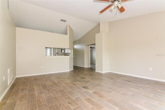8024 Ridgeglen Cir W in Lakeland, FL - Building Photo - Building Photo