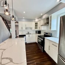 82 E 12th St in Hamilton, ON - Building Photo - Building Photo