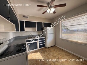 1000 Monroe Dr in Lehigh Acres, FL - Building Photo - Building Photo