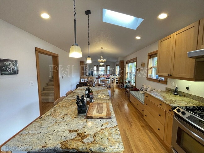 property at 4834 SE Kelly St