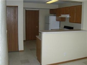 Quail Run Apartments in Gardner, KS - Building Photo - Building Photo