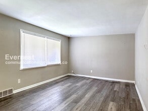 104 Maria Ln in Monroeville, PA - Building Photo - Building Photo