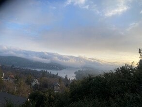 1322 Yellowstone Dr in Lake Arrowhead, CA - Foto de edificio - Building Photo