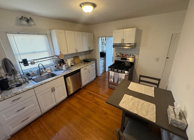 21 Main St, Unit 3 in Somerville, MA - Building Photo - Building Photo