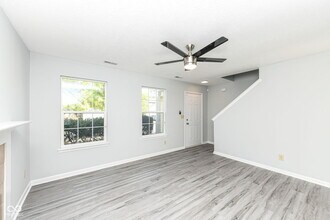 510 Grand Woods Dr in Indianapolis, IN - Building Photo - Building Photo