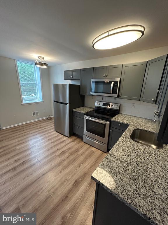 521 S Wolfe St in Baltimore, MD - Foto de edificio - Building Photo