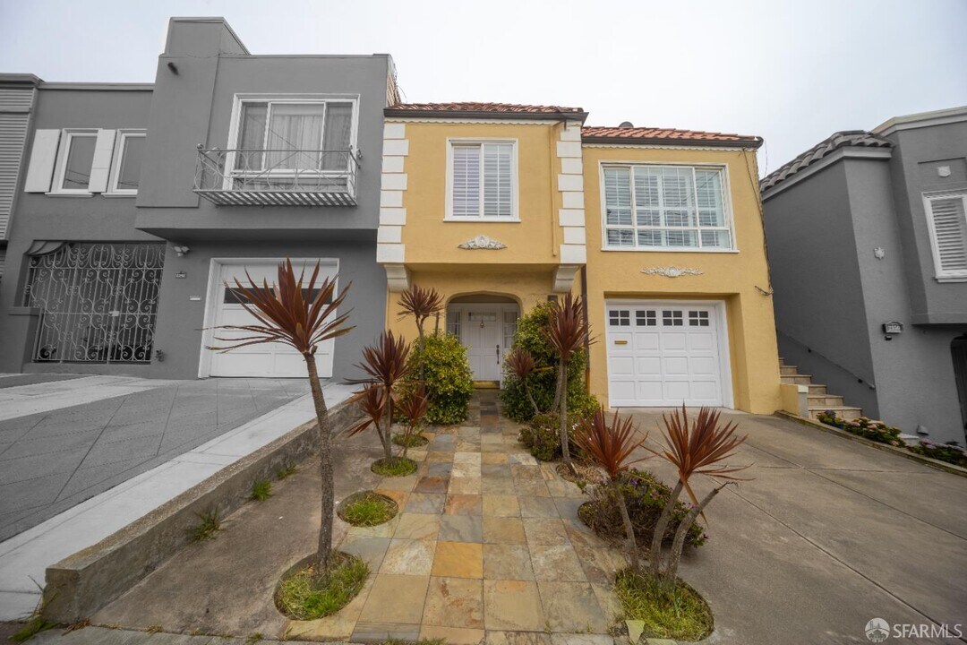 2346 33rd Ave in San Francisco, CA - Building Photo