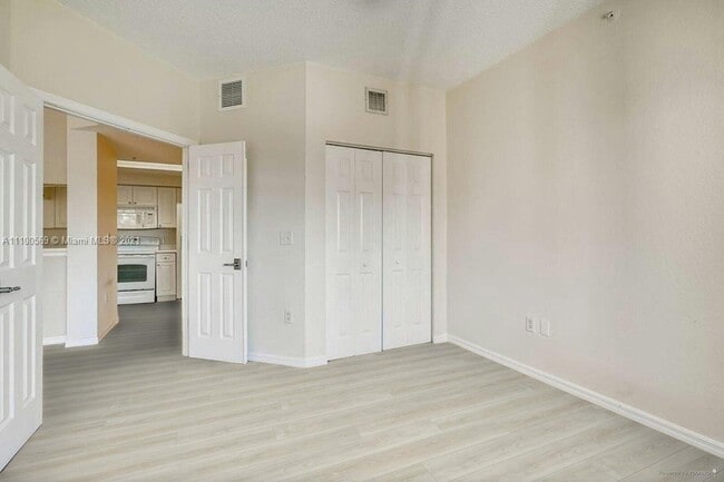 3018 Alcazar Pl in Palm Beach Gardens, FL - Foto de edificio - Building Photo
