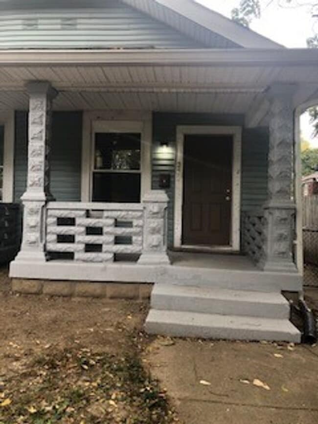 239 N Tacoma Ave in Indianapolis, IN - Building Photo - Building Photo