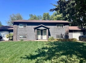 1636 Lawney Ct in South Beloit, IL - Building Photo