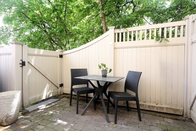 257 W 3rd St in Boston, MA - Building Photo - Building Photo