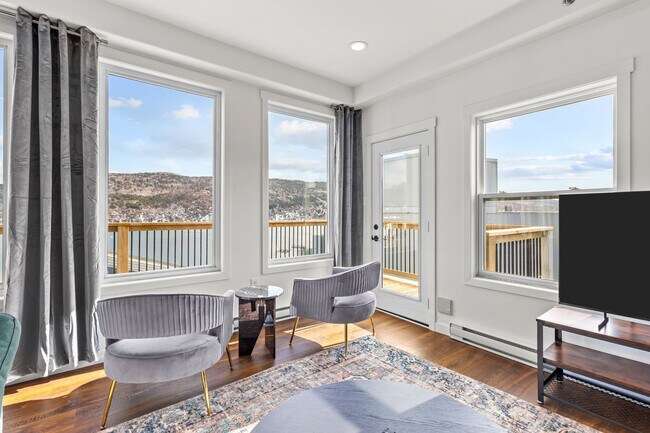 141 Duckworth St, Unit SI FL2-ID1438806P in St John's, NL - Building Photo - Building Photo