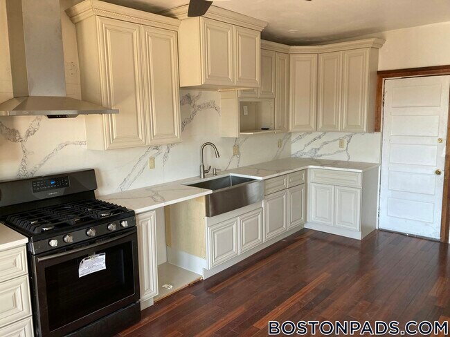 33 Buttonwood St