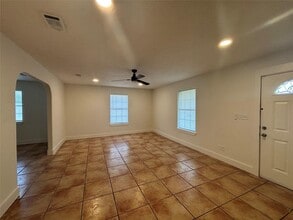 276 County Rd 2234-2 in Cleveland, TX - Building Photo - Building Photo