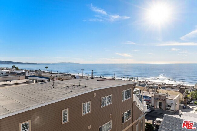 4113 Crest Dr in Manhattan Beach, CA - Building Photo - Building Photo