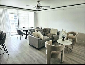 18071 Biscayne Blvd, Unit 1704 in Aventura, FL - Building Photo - Building Photo