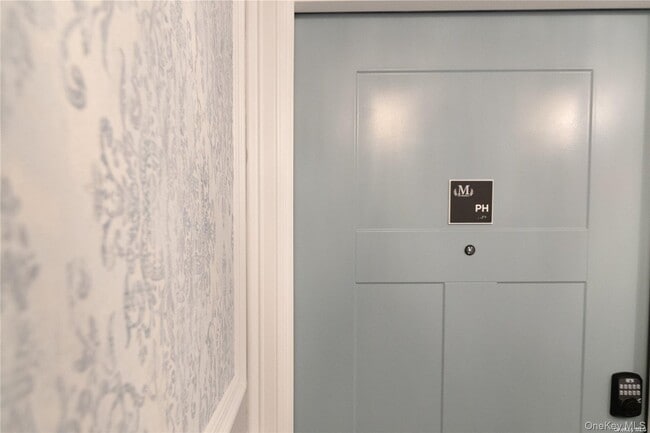 property at 1090 New York Ave