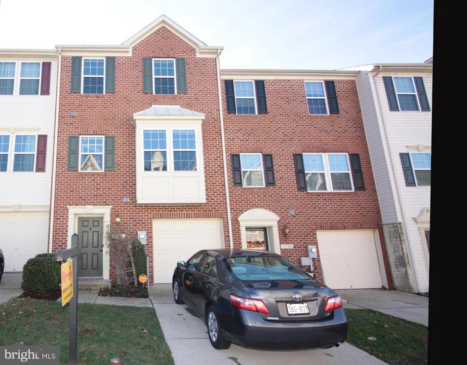 7312 Stallings Dr in Glen Burnie, MD - Building Photo