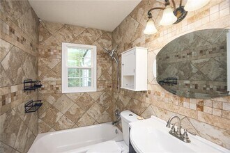 1235 Beechview Dr SE in Atlanta, GA - Building Photo - Building Photo