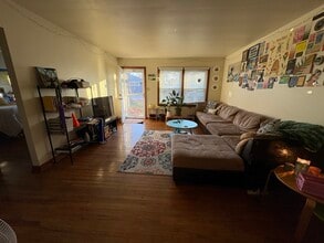 901 E Scott St, Unit B in Kirksville, MO - Foto de edificio - Building Photo