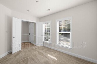 415 N Upton Ct in Arlington, VA - Building Photo - Building Photo
