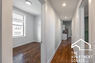 1000 N Mozart St, Unit 2w in Chicago, IL - Building Photo - Building Photo