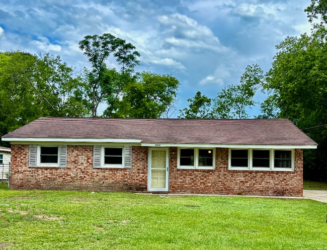 property at 3330 Karian Dr