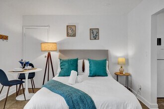 335 Desoto St in Hollywood, FL - Building Photo - Building Photo