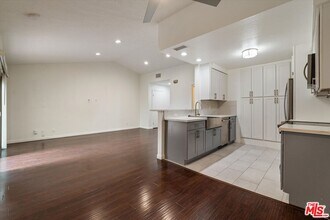 3802 Dunford Ln in Inglewood, CA - Building Photo - Building Photo