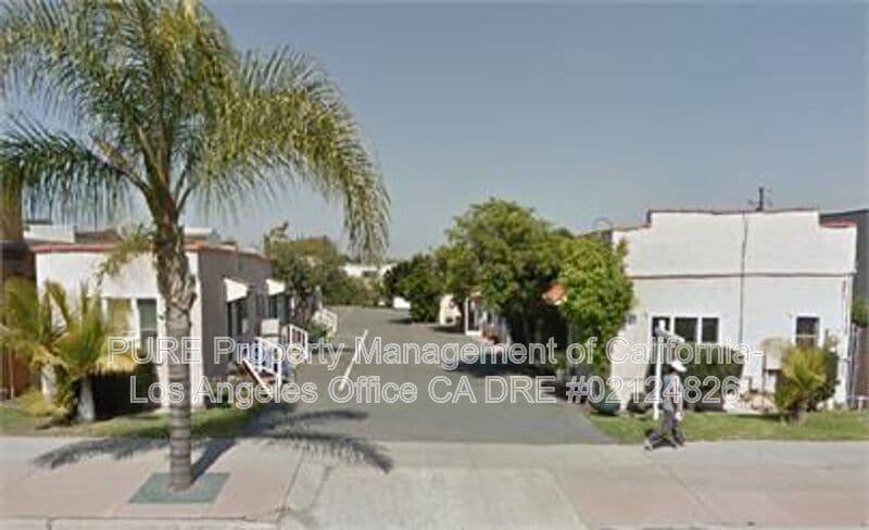 2219 CA-1 in Lomita, CA - Building Photo