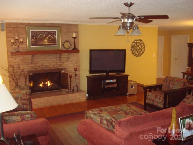 10115 Elmsbrook Ln in Fort Mill, SC - Building Photo - Building Photo