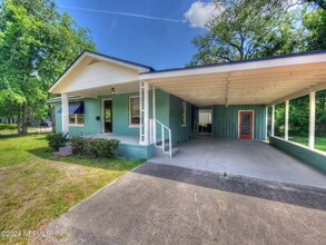 711 Nelson St in Jacksonville, FL - Foto de edificio - Building Photo