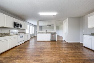 8901 Harvest Moon Trail in Denton, TX - Building Photo - Building Photo