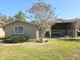 1331 NW 20th Ave in Crystal River, FL - Building Photo