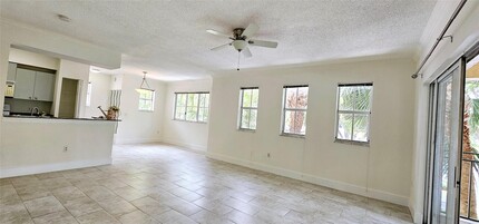 2452 Centergate Dr in Miramar, FL - Building Photo - Building Photo