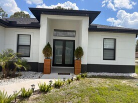 17 W 7th St in Lehigh Acres, FL - Building Photo