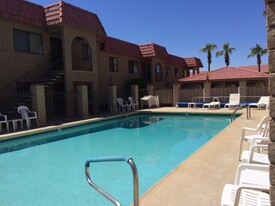 2085 Mesquite Ave in Lake Havasu City, AZ - Building Photo