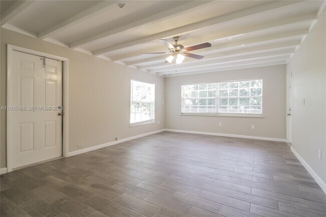 721 N E St in Lake Worth Beach, FL - Building Photo - Building Photo