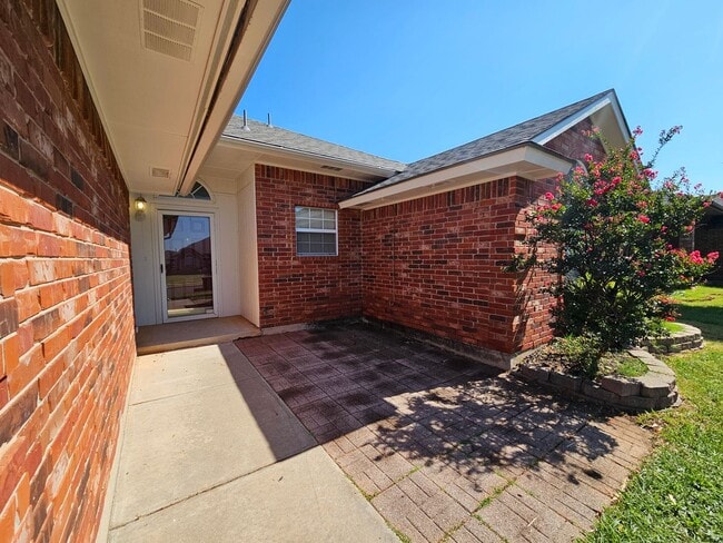 2713 SE 97th St in Oklahoma City, OK - Building Photo - Building Photo