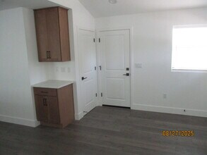 123 Circuit Dr in Roseville, CA - Building Photo - Building Photo