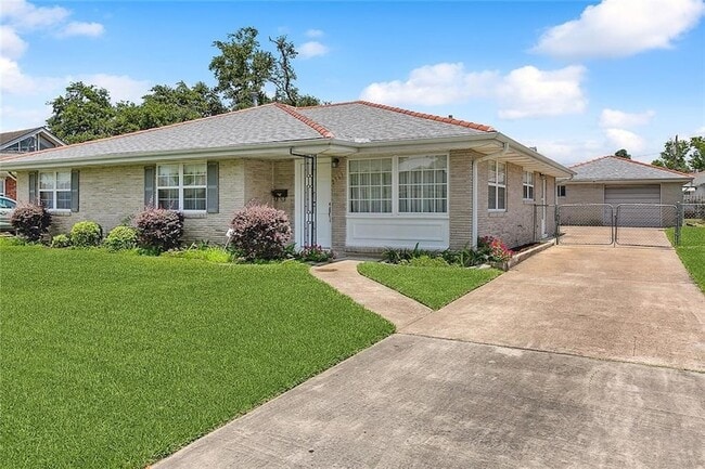 2311 Metairie Ct in Metairie, LA - Building Photo - Building Photo