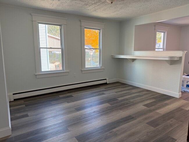 105 Silver Ln in East Hartford, CT - Building Photo - Building Photo