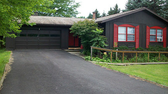 143 Honness Ln, Unit 2 in Ithaca, NY - Building Photo
